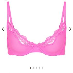 SKIMS NWT fits everybody lace bra unlined scoop in taffy